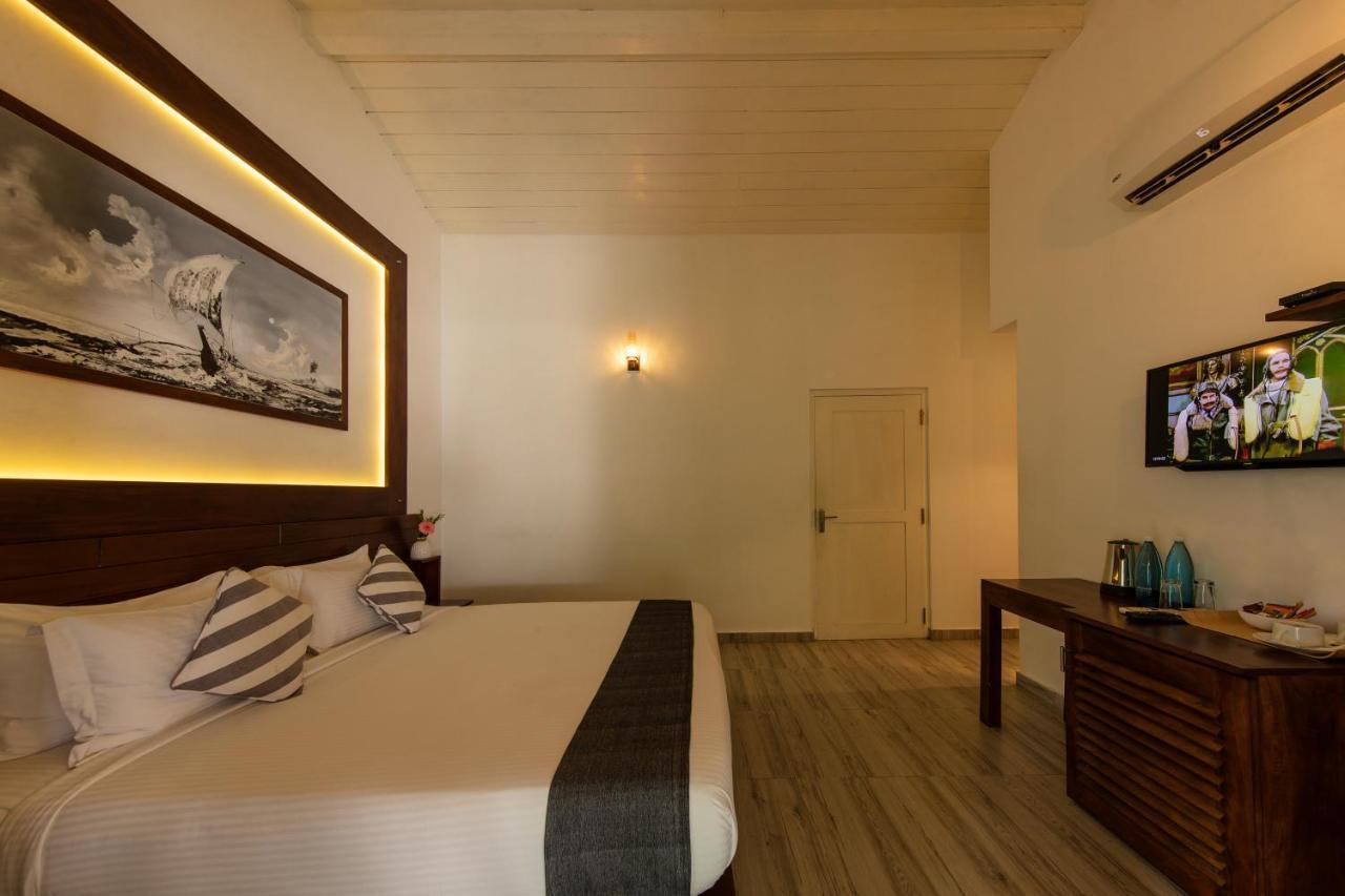 Deltora Villa - Free Drop Off To Galle Fort By Tuktuk ภายนอก รูปภาพ