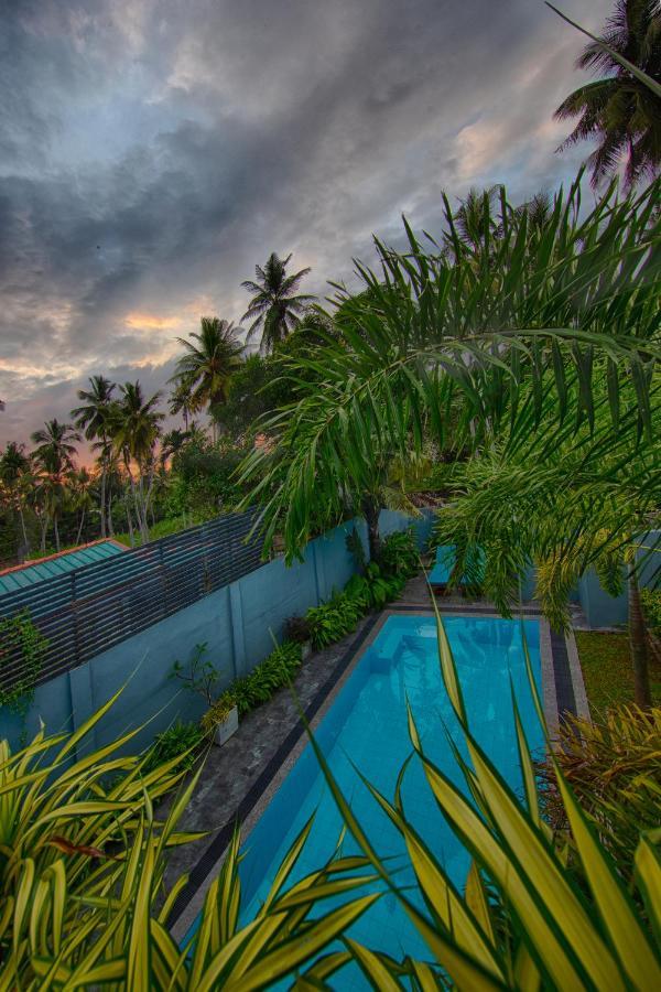 Deltora Villa - Free Drop Off To Galle Fort By Tuktuk ภายนอก รูปภาพ